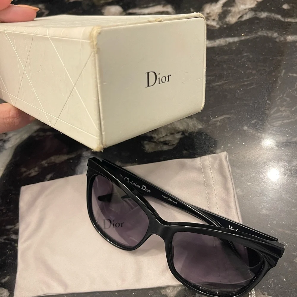 Dior Sauvage 2 Sunglasses - Picture 7 of 8